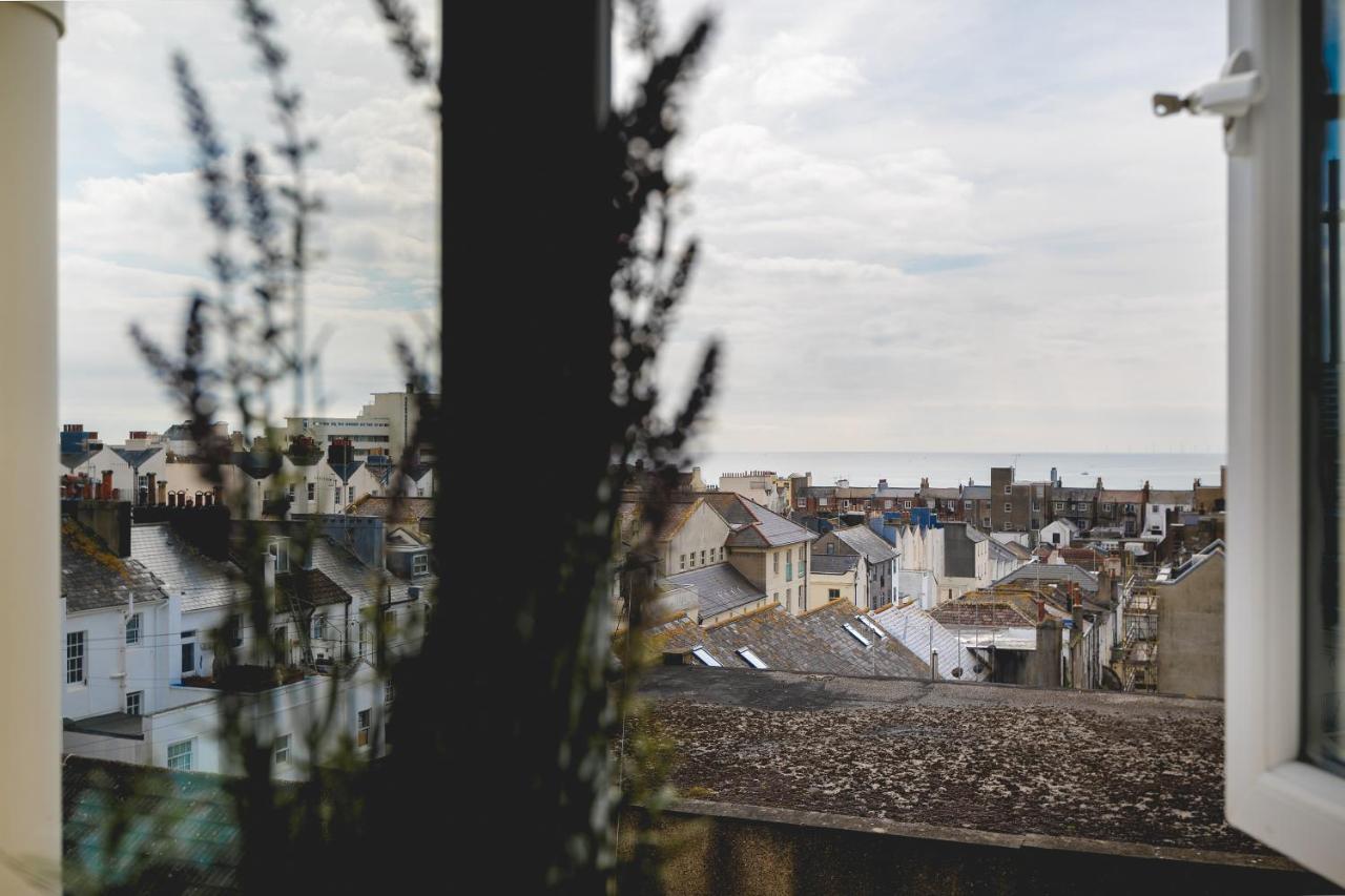Central Brighton Few Steps From Brunswick Square Bagian luar foto